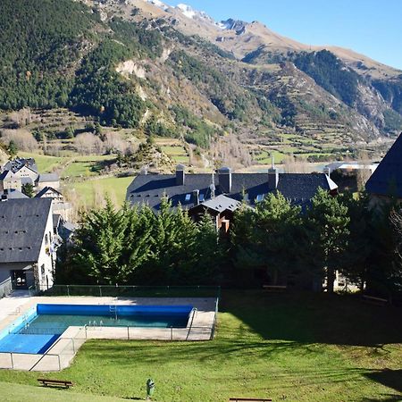 Saliecho Acogedor Apartamento Jardin Y Piscina Sallent De Gallego Exterior photo